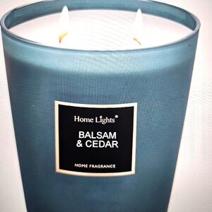 NWT Homelights Highly Scented Soy Candle w 3 Cotton Wicks. 5x6 Balsam & Cedar.